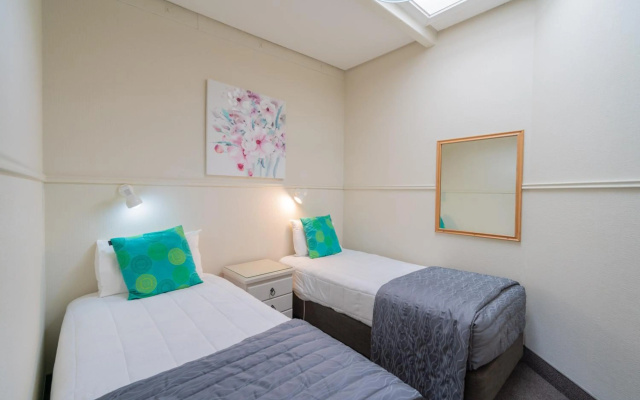 ASURE Explorer Motel & Apartments – Guest Rooms – Te Anau