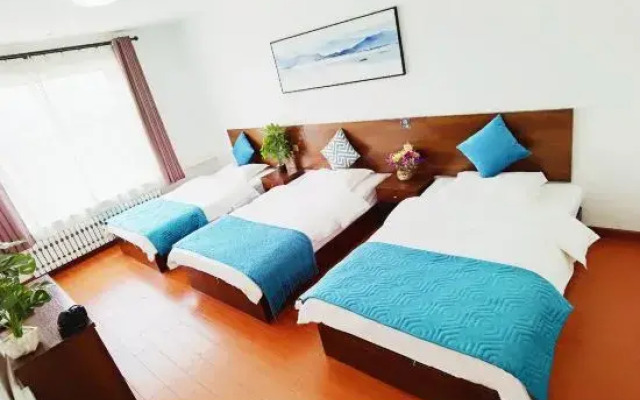 Arctic Friends Home International Youth Hostel