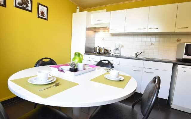Graceful Holiday Home in Beveren aan de Ijzer With Terrace