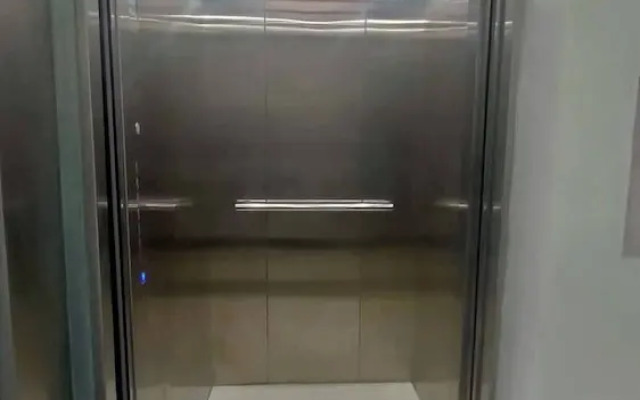 2-bedroom Elegant Condo With Sunrise & Mountain View