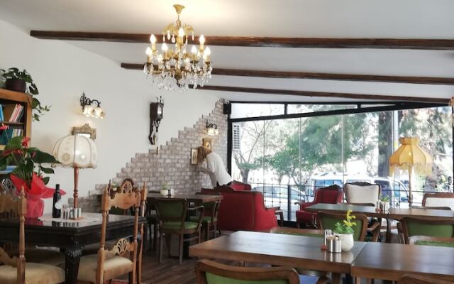Urla Taş Konak Otel