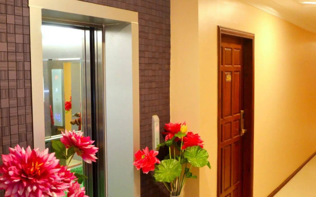 Golden City Light Hotel