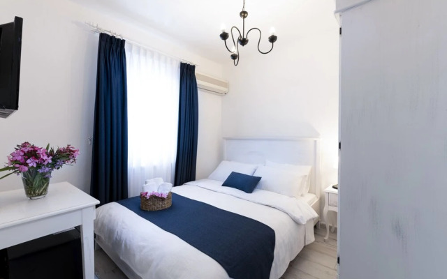 Teos Otel