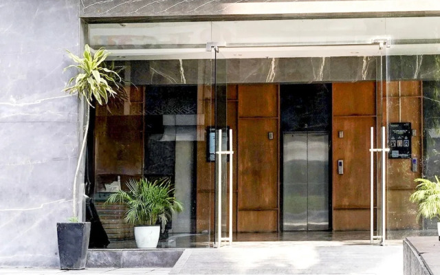 Super Townhouse PBG Mall Vashi