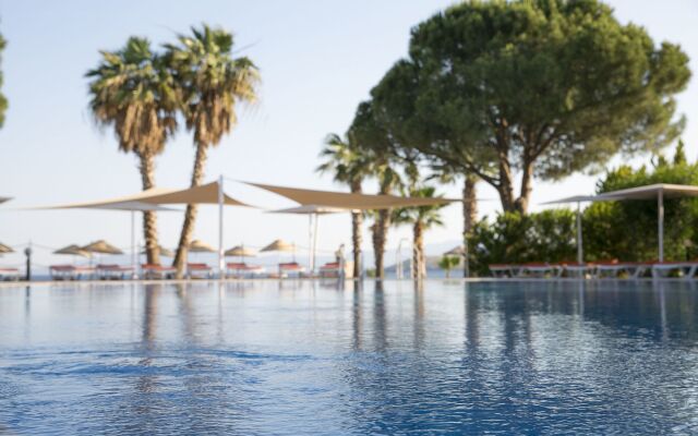 Bodrum Sea Side Beach Club Hotel