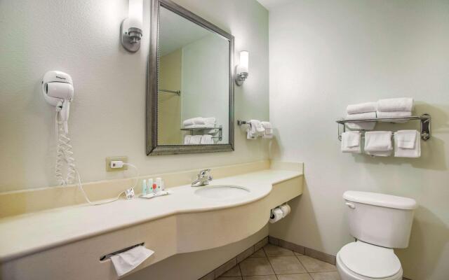 Quality Inn Parsons North