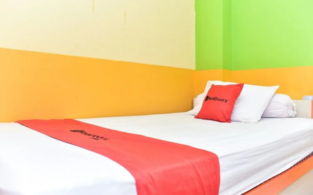 RedDoorz near Universitas Pattimura Ambon