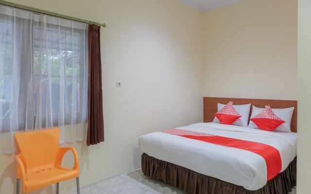 OYO 1221 Exclusive 48 Syariah – Guest Rooms – Jakarta