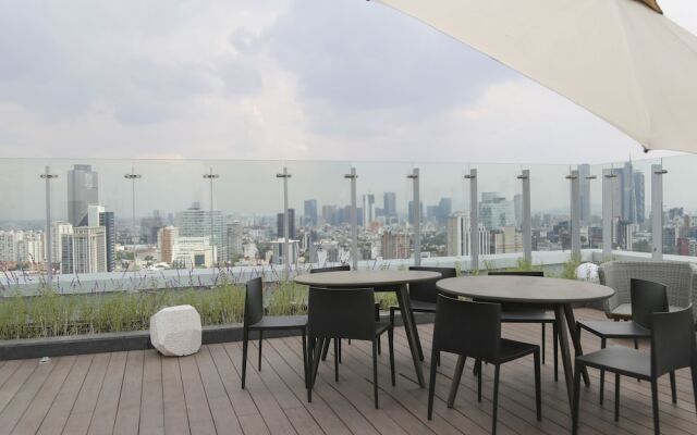 City Vistas Apartment by Mr.W