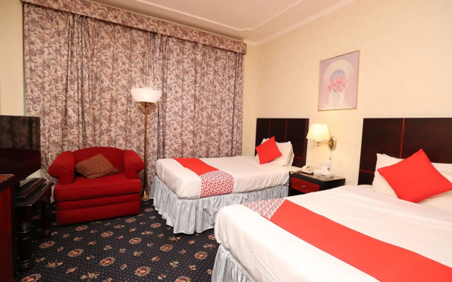 OYO 112 Semiramis Hotel