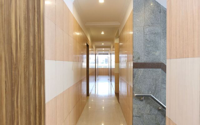 OYO 11437 GMT Centre