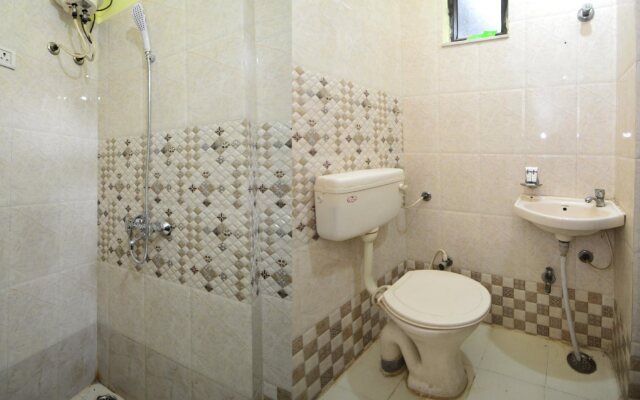 Hotel Reyansh Galaxy By OYO Rooms