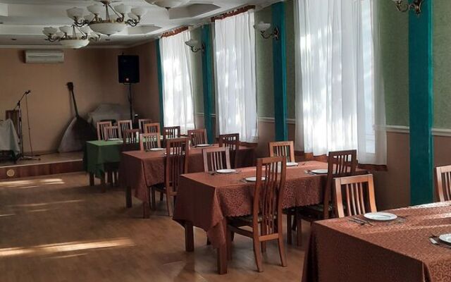 Отель Водолей