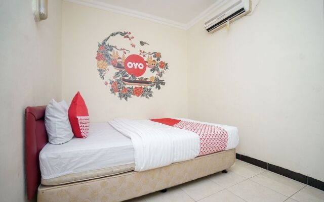 OYO 448 Hotel Central