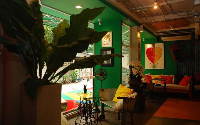 Silom Art Hostel