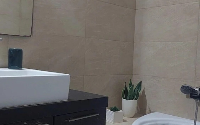 Modern Elegant Apt in Glyfada w Balcony