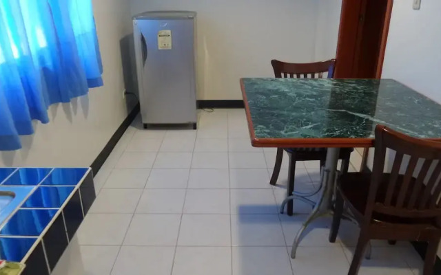 S & C Hotel Suites And Apartments