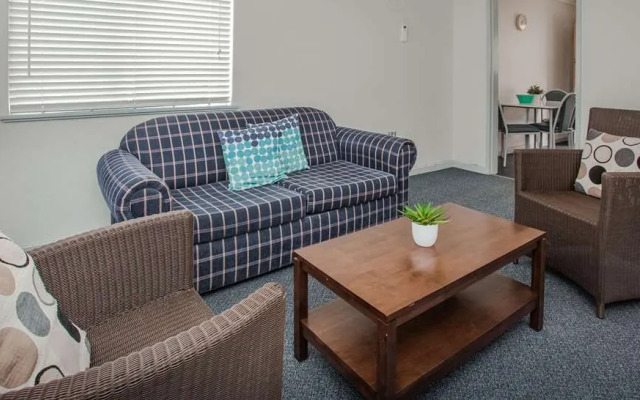 Albany Motel & Apartments