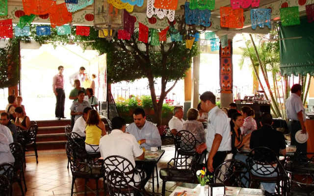 Palmareca Suites & Hotel
