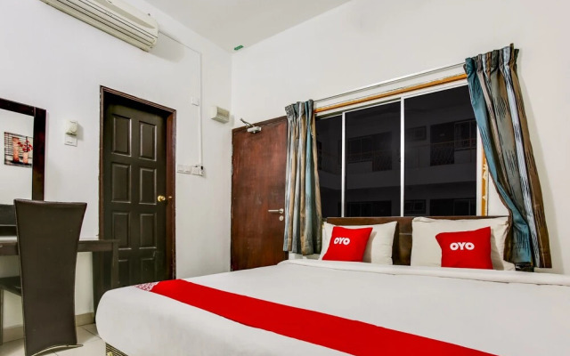 OYO 89571 Eco Palace Hotel