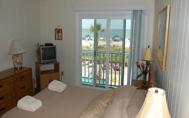 Pelican's Watch 102 - 3 Br Condo