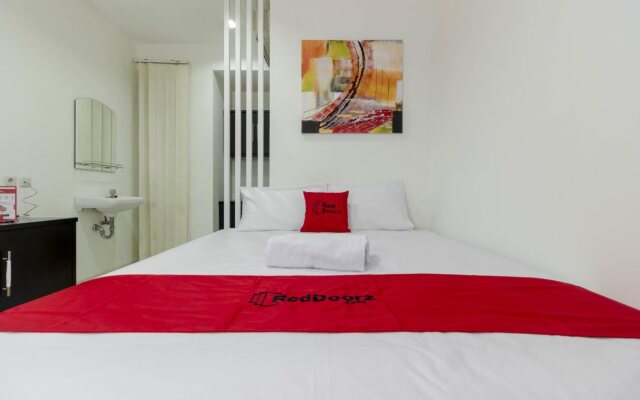 Avalon Kelinci by RedDoorz