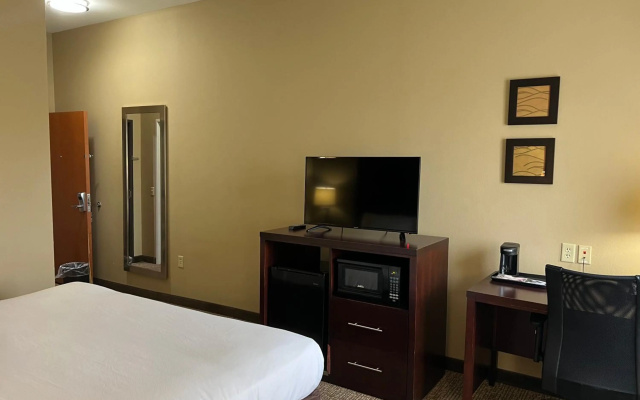 Days Inn & Suites by Wyndham Manheim Lebanon