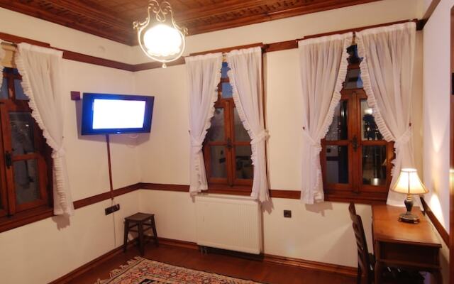 And Hotel