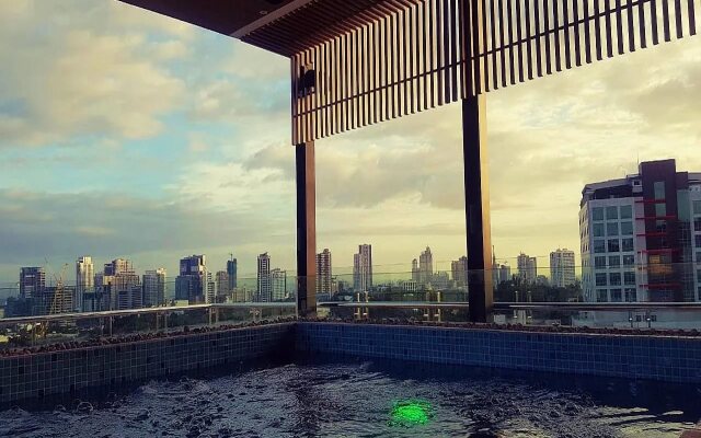 Yello Hotel Cebu powered by Cocotel