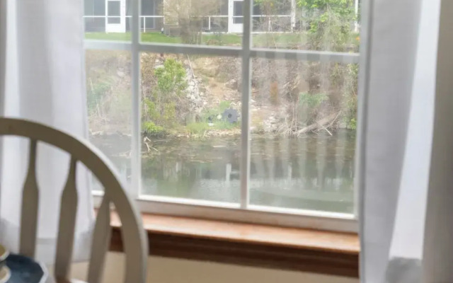 Pondside Paradise Retreat