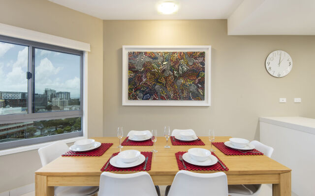Darwin Executive Suites & FREE CAR