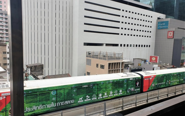 Silom SPACE Hostel