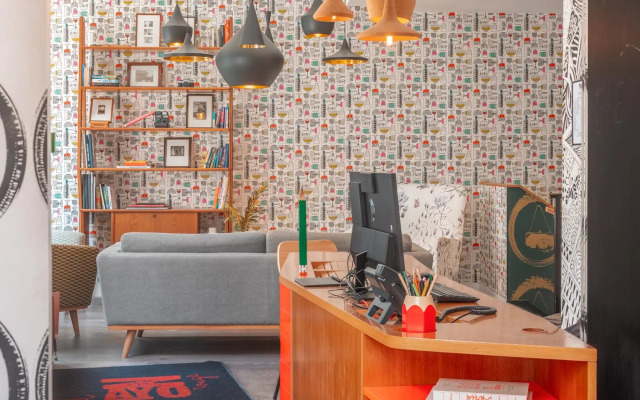 Hôtel Crayon Rouge
