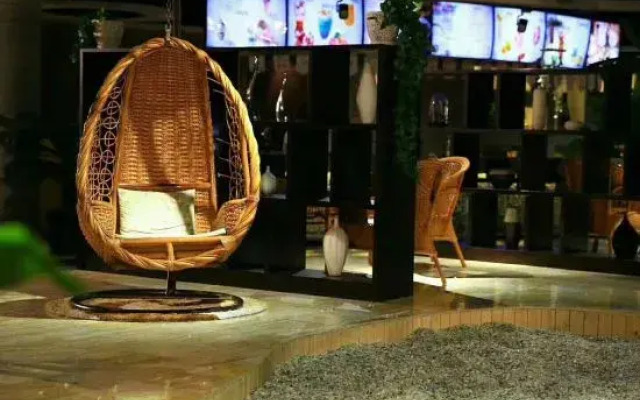 Jinlongtan Leisure Business Hotel