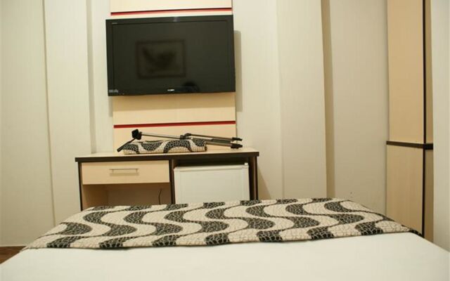 Foz Budget Hotel