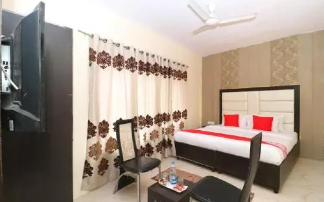 Sood Stays By OYO Rooms