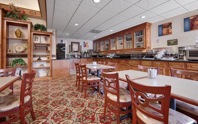 Best Western Bradbury Inn & Suites