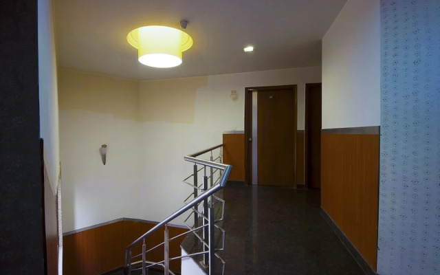 Hotel Delhi 37 Near - Delhi Airport