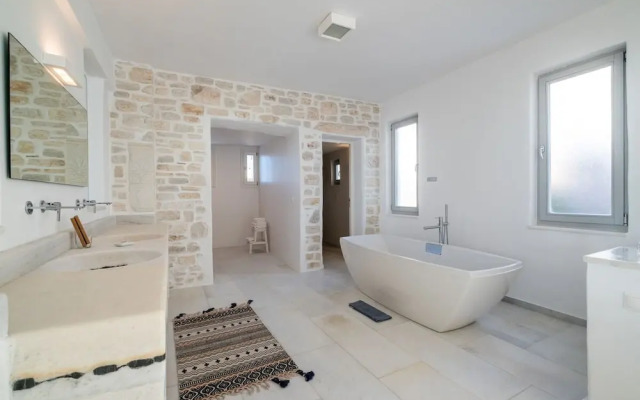 Luxury Villa Aethra -island Living Paros-
