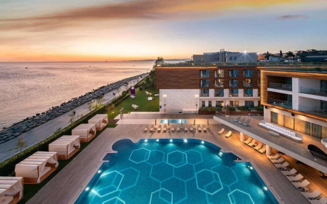 Crowne Plaza Florya Istanbul, an IHG Hotel