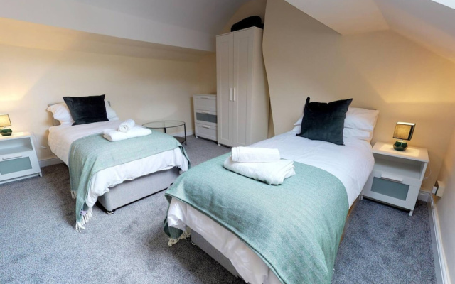 Spacious 3BR Westminster Stay