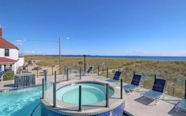 Waves Oceanfront Resort