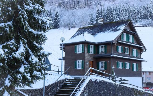 Szilvias Bergwiesenblick - Emmetten ganze Etage - 4 Zimmer