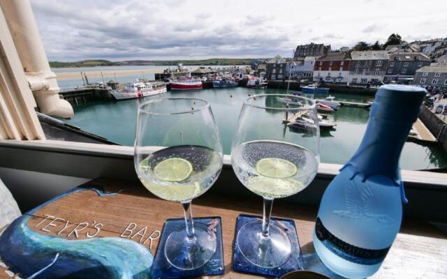 Padstow Escapes - Teyr Luxury Penthouse Apartment