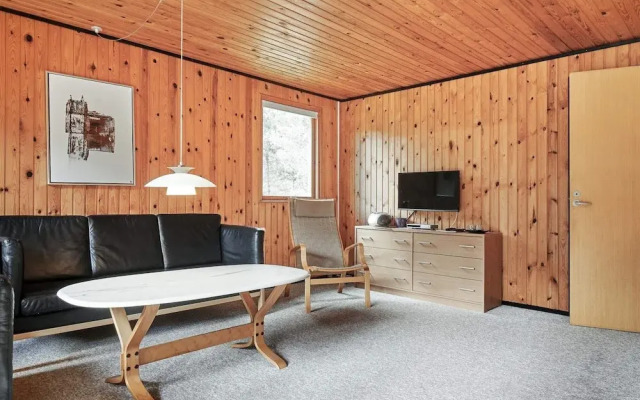 6 Person Holiday Home in Aakirkeby