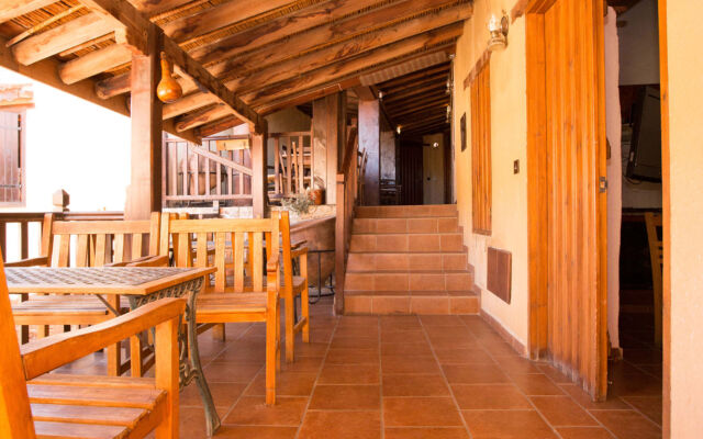 Linos Inn