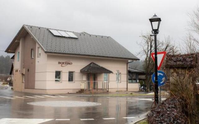 Rooms Hrpelje