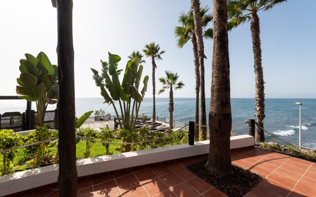 Luxury terrace Sea front P67B by CanariasGetaway
