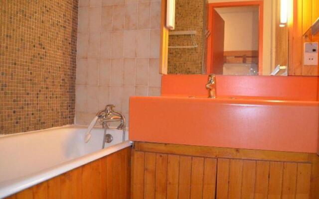 Appartement Les Menuires, 1 pièce, 4 personnes - FR-1-452-185