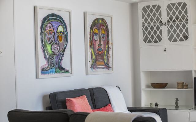 Mackenzie Leo Seafront Suite